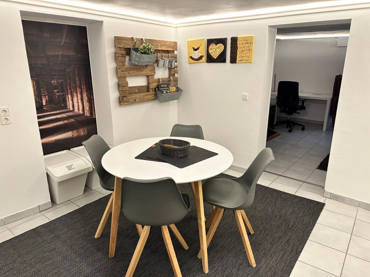 Modernes Apartment Mit Terrasse Und Highspeed Internet Zwischen Aalen Und Schwaebisch Gmuend Goggingen Luaran gambar